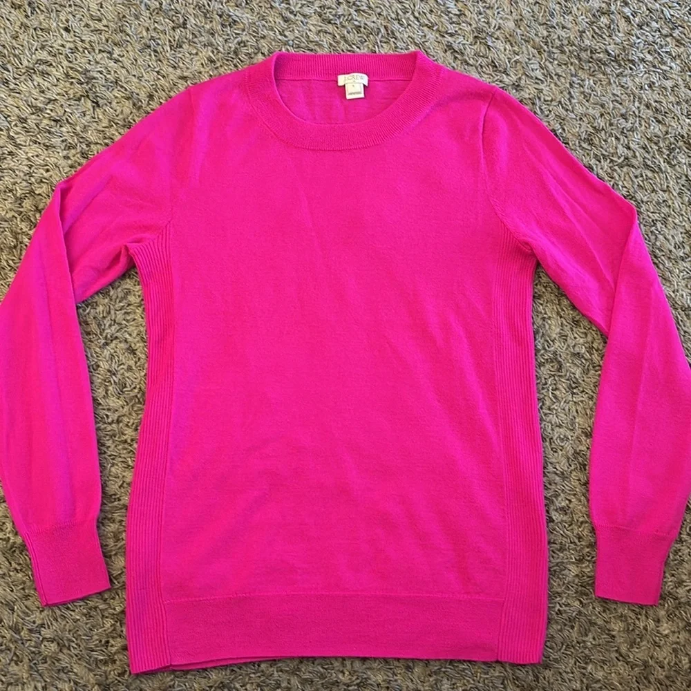 J Crew Crew Neck Pull Over Merino Wool Blend Sweater in Hot Pink Size‎ S